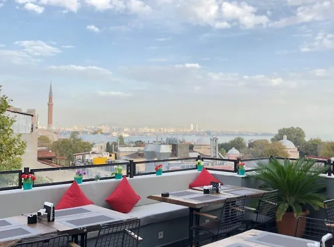 Nomade Old City Hotel