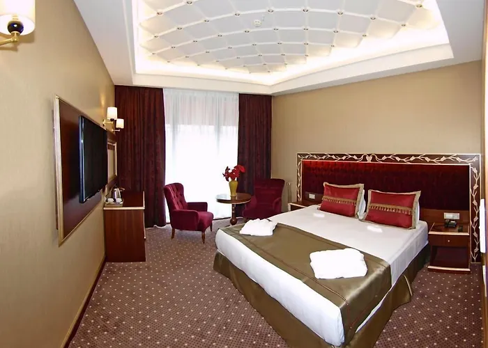 Mb Deluxe Hotel