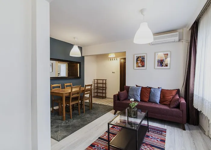 Amazing Flat Close To Kabatas Ferry Station