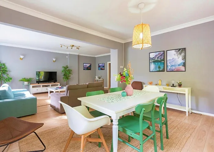 Outstanding Flat With Stylish Interior And Excellent Location Close To Shopping Malls In Sisli