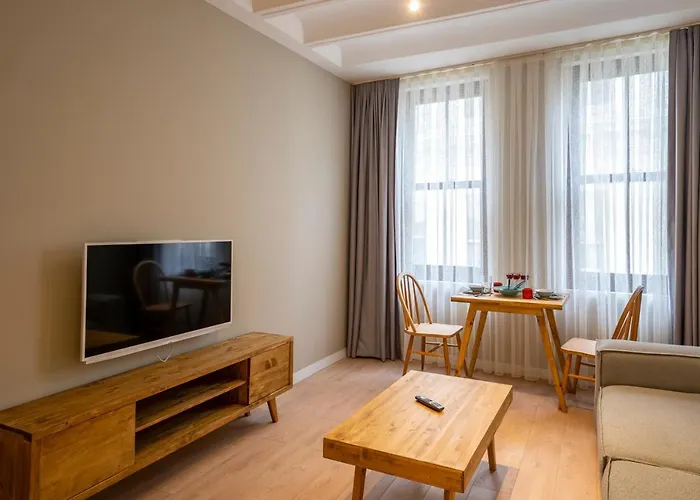 Historic Apartment In Galata Kuledibi