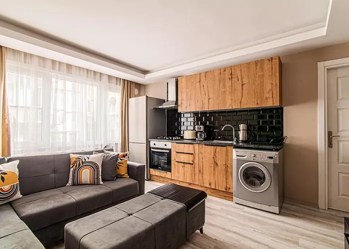 Central Flat Near Taksim Square With Balcony
