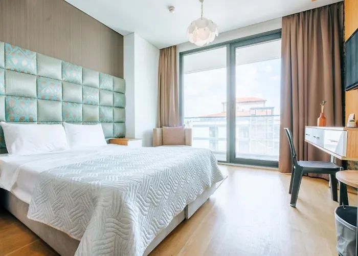 Cozy Studio Flat W Balcony 10 Min To Marmara Forum