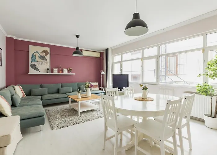 Centrally Located Stylish Flat In Nisantasi