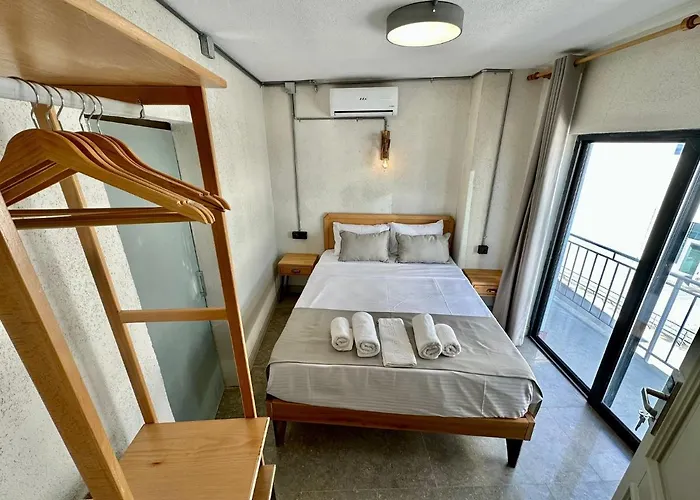 Elegance House Hotel