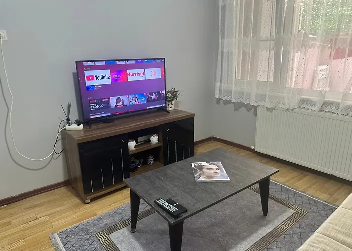 Historya Avm Yani Apartment With Garden In The Center Of Istanbul