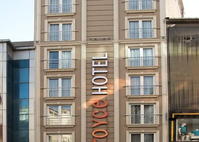 Royce Hotel