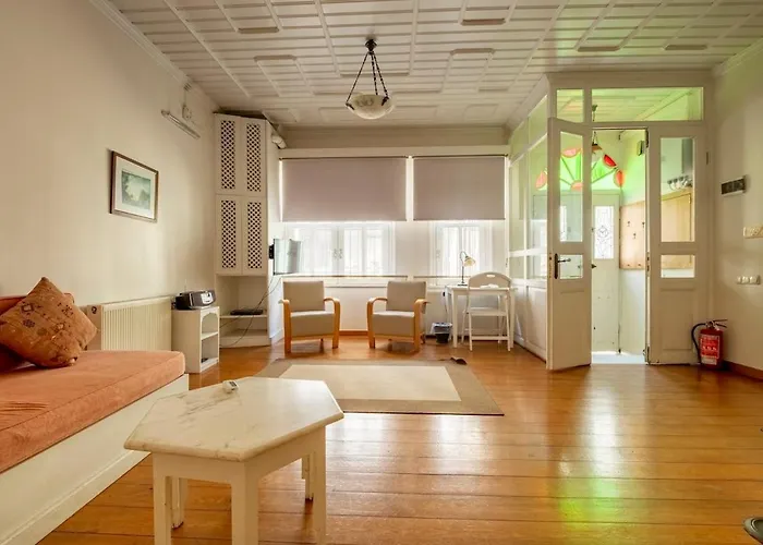 Terrace Triplex In Peninsula