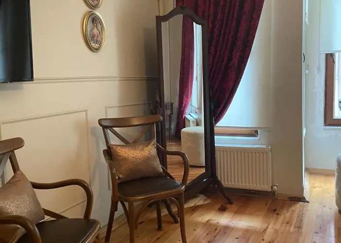 Fatih Balat Tarihten Nezih Sik Ev