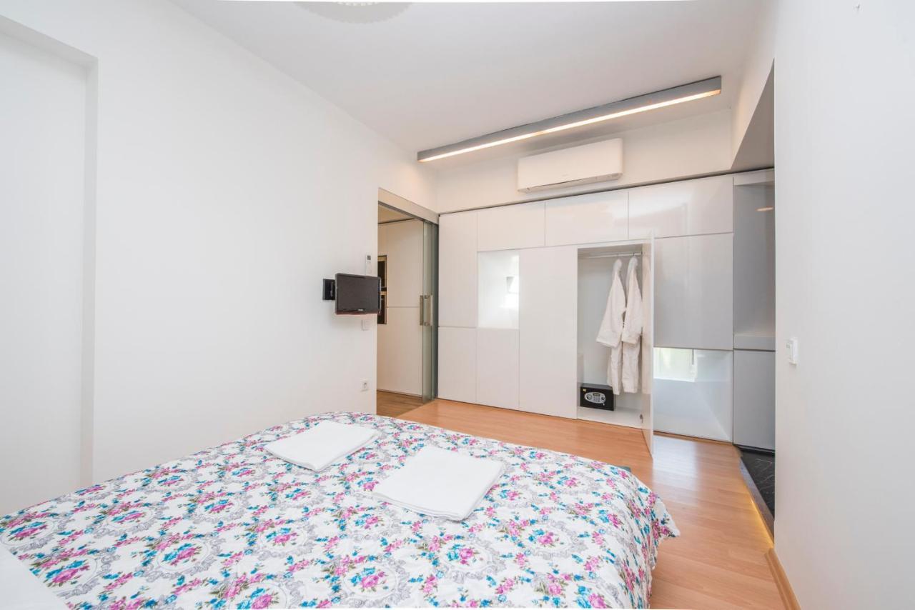 Taksim Thera Apartment
