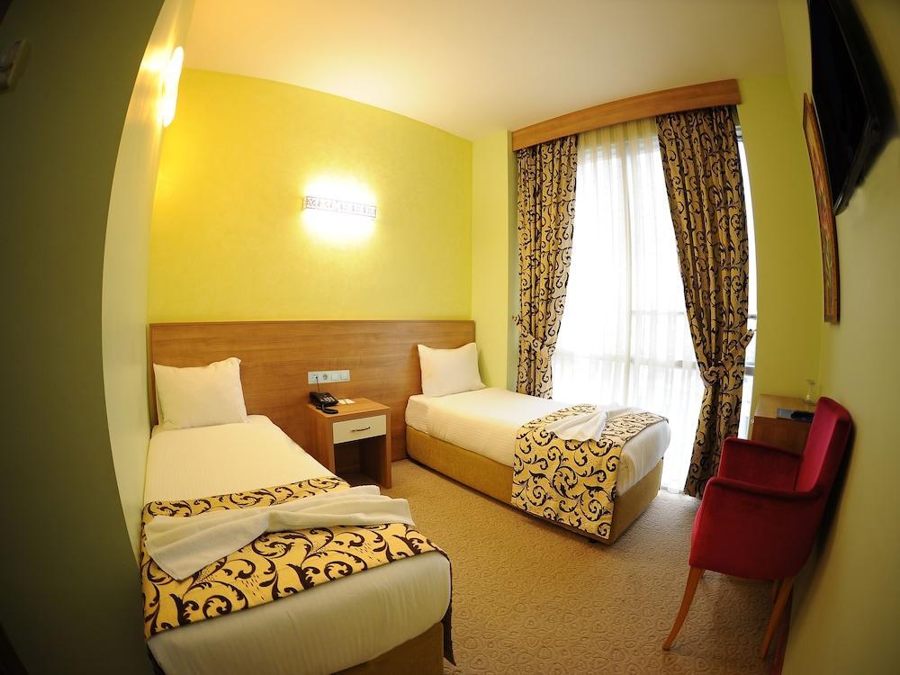 Royal Hotel