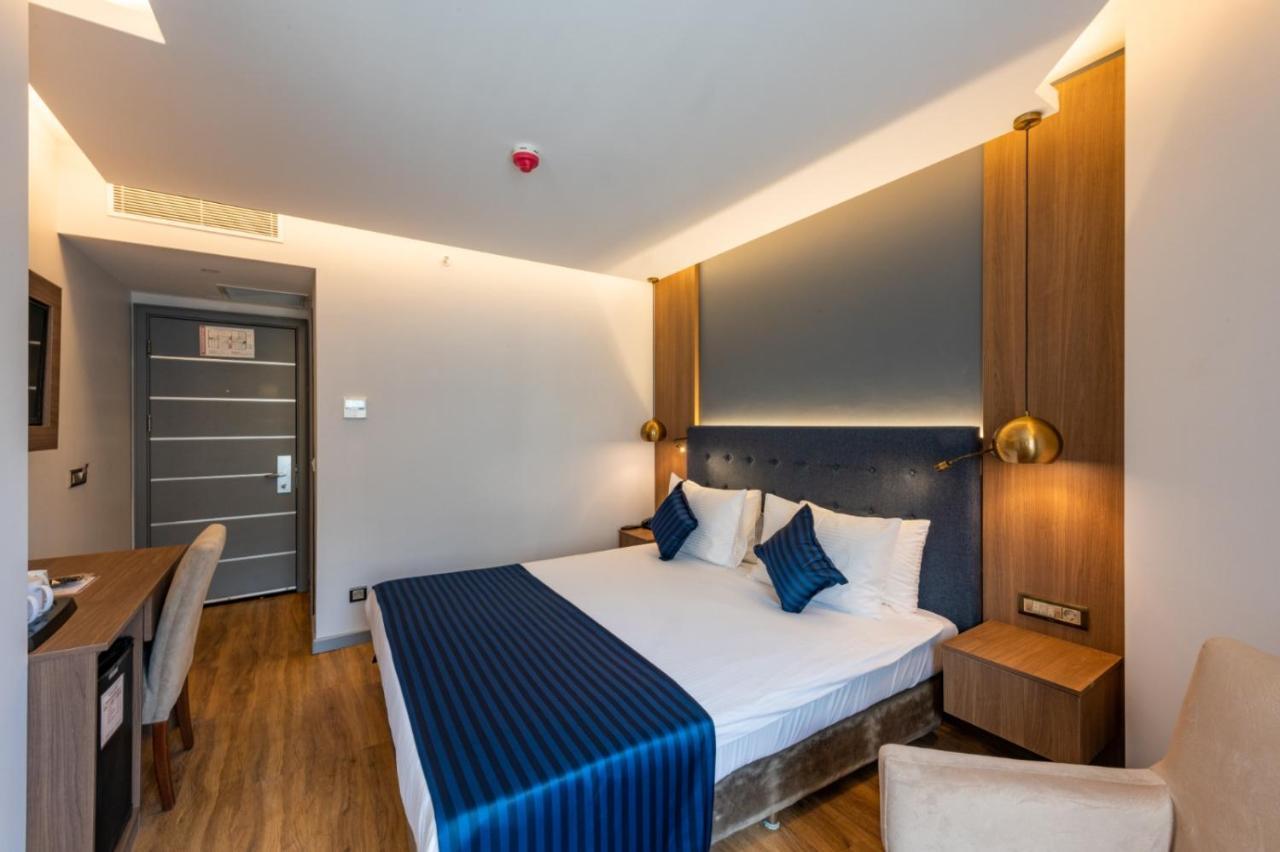 Hotel Nova Plaza Crystal & 4*