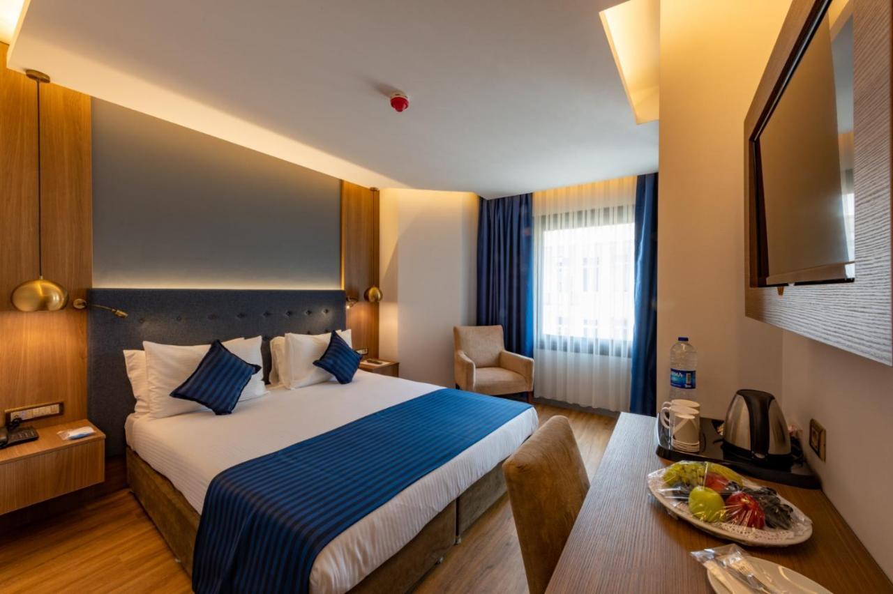 Nova Plaza Crystal & Hotel