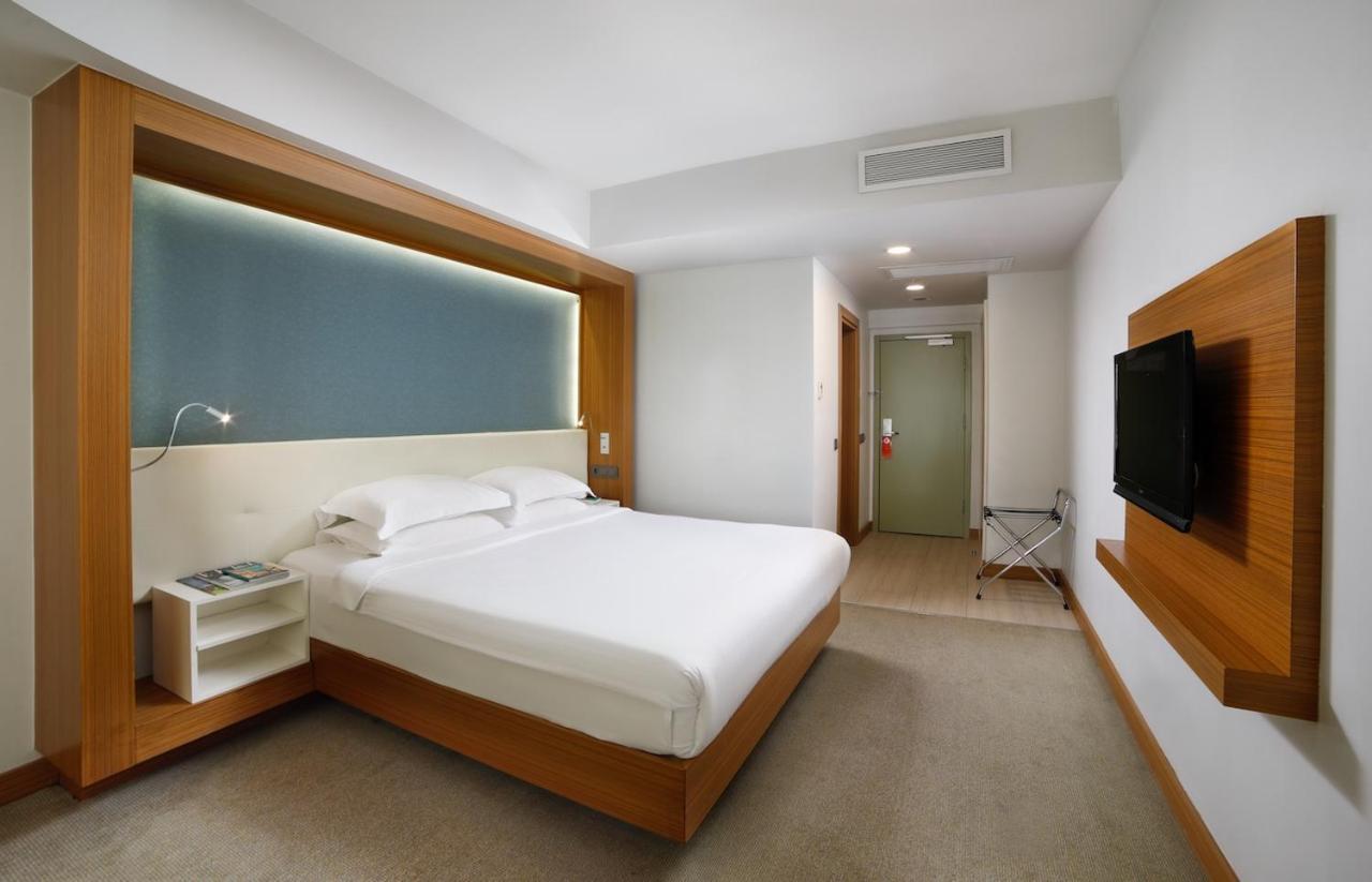 Divan Hotel 4*