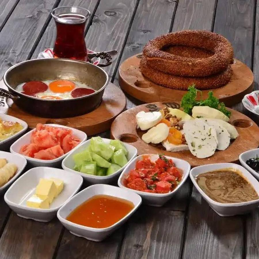 Alyon Taksim 3*