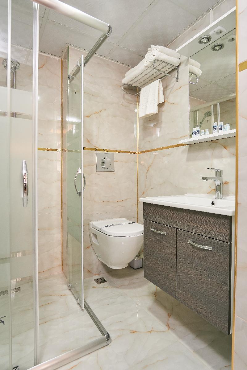 Renzo Hotel 4*