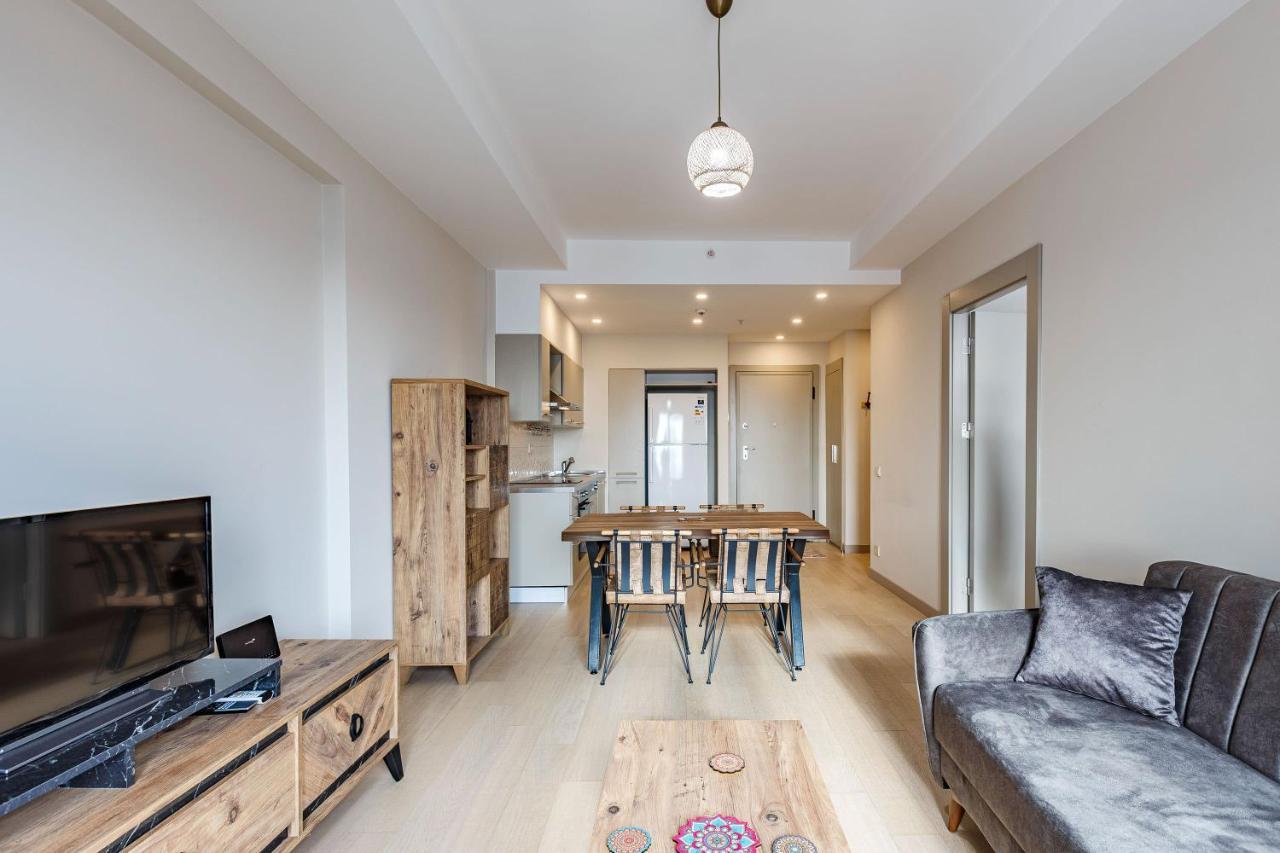 Modern Apartment With Fantastic City Near Kadikoy Istanbul