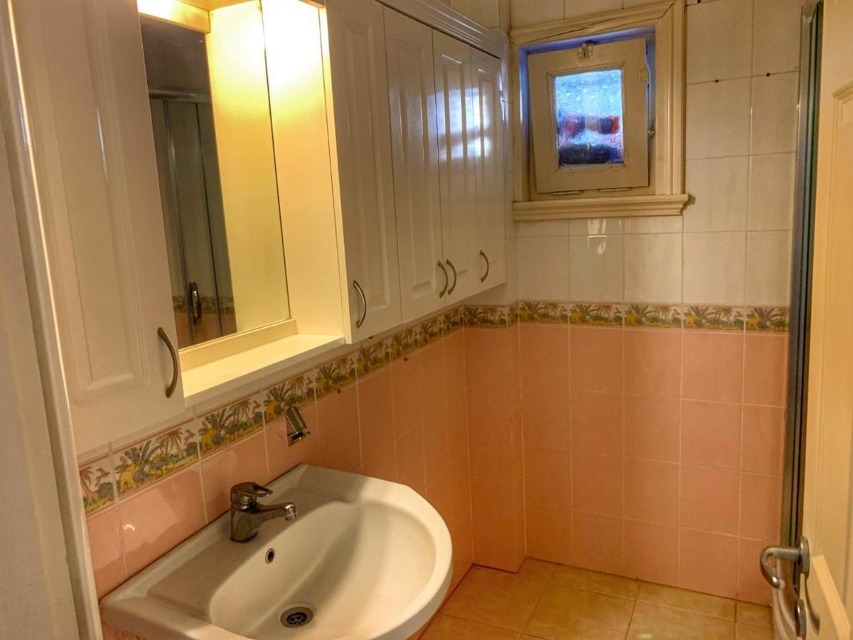 5 Star Luxury Private Detached House & Private Garden & Bbq