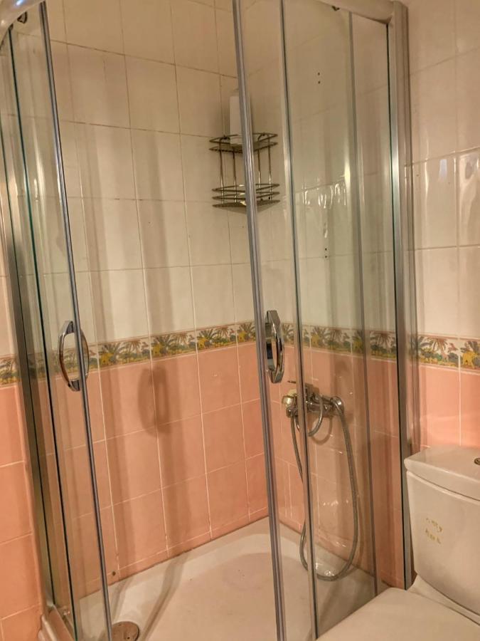 Villa 5 Star Luxury Private Detached House & Private Garden & Bbq *
