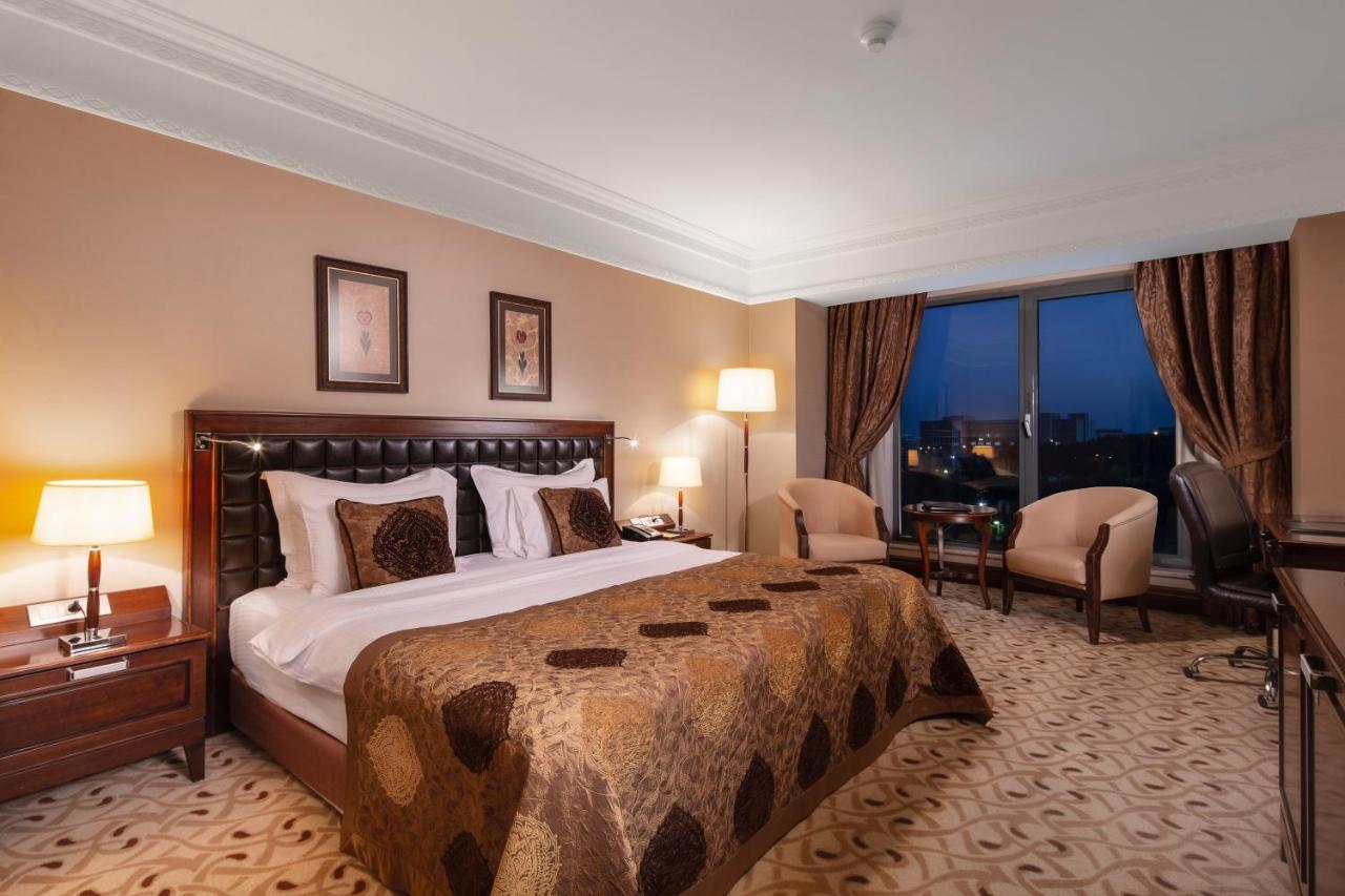 Crowne Plaza By Ihg 5*