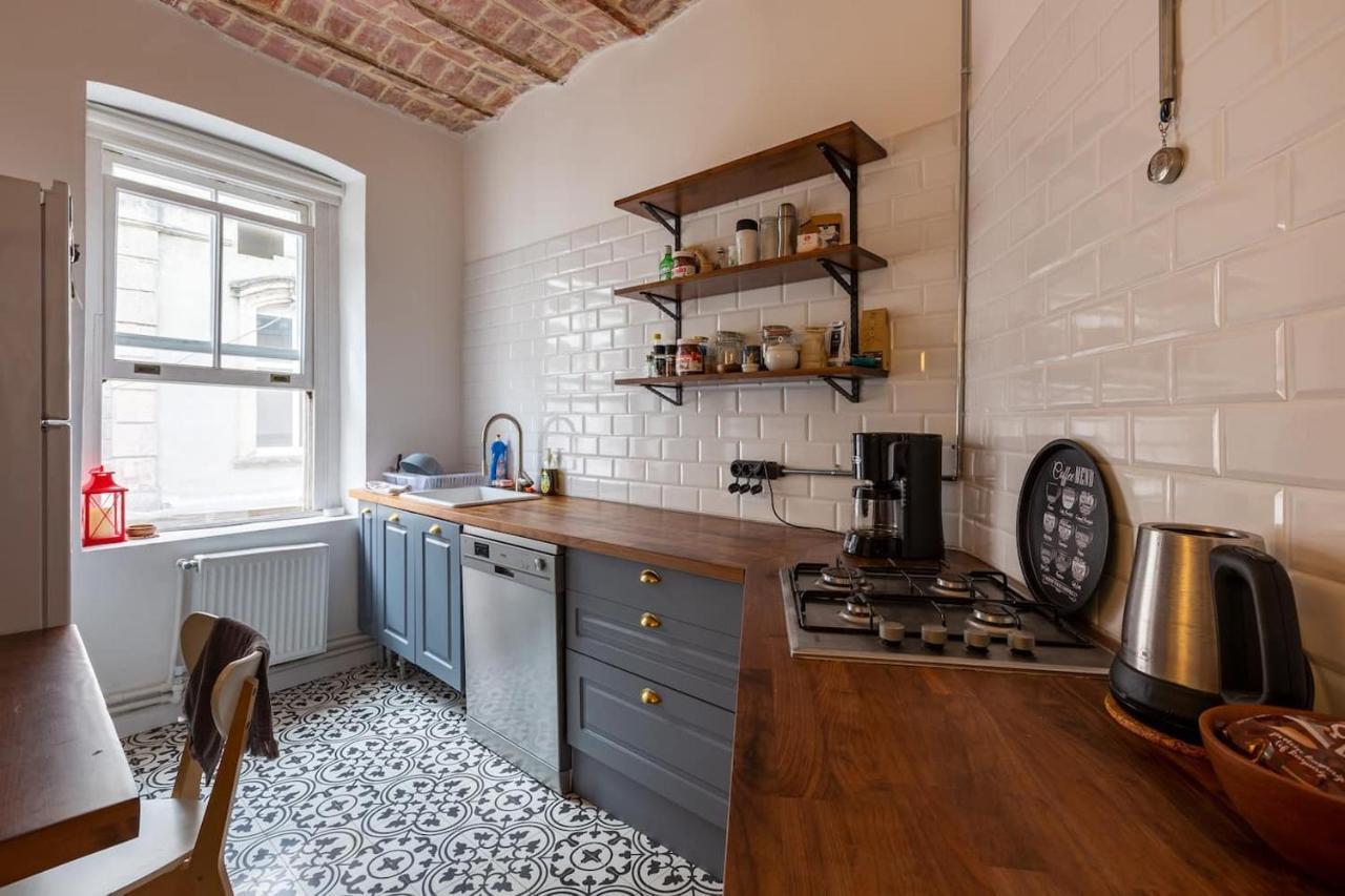 Renovated At The Heart Of With Huge Terrace