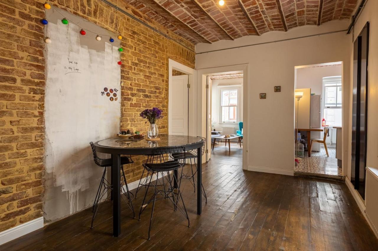 Renovated At The Heart Of With Huge Terrace