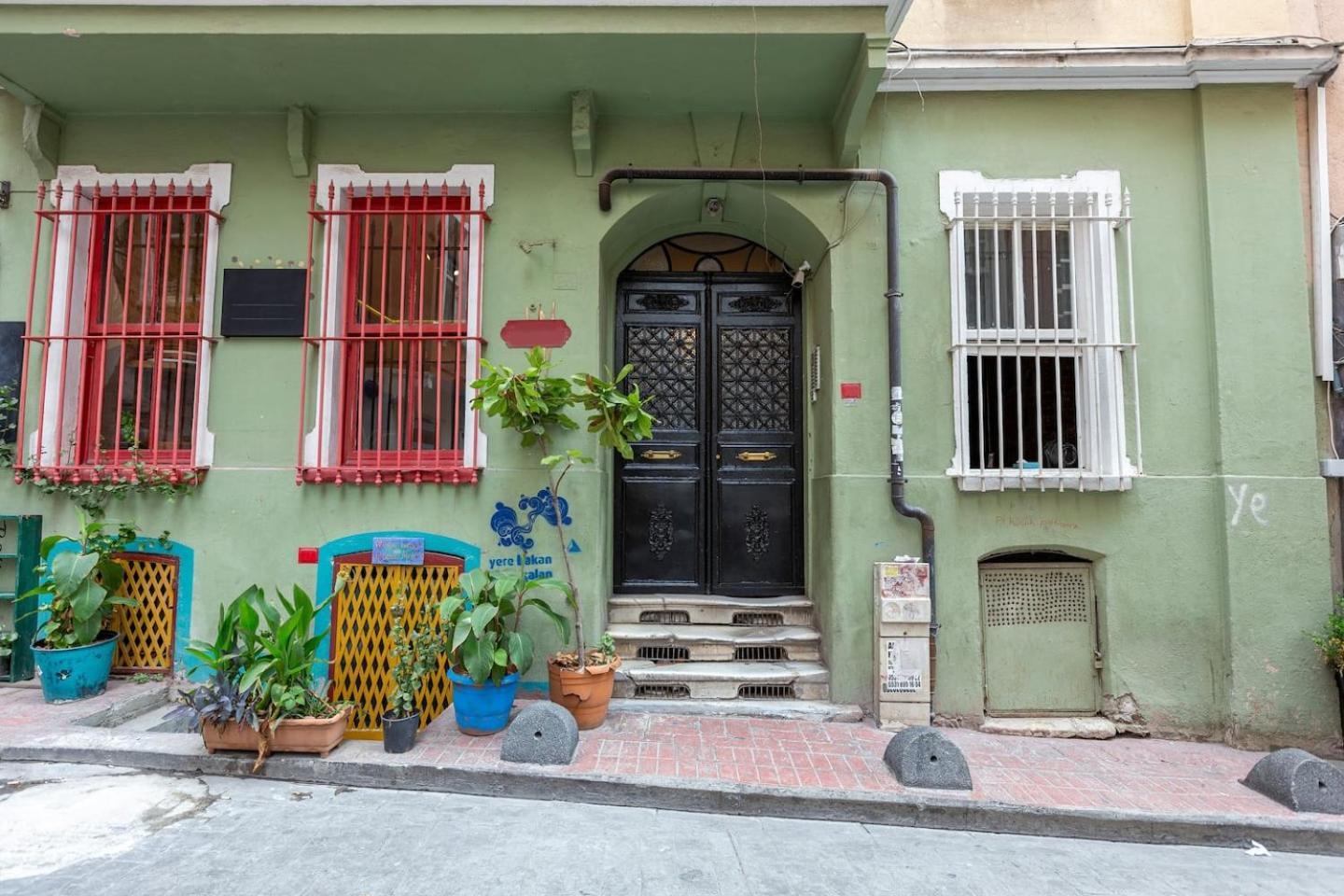 Apartment Renovated At The Heart Of With Huge Terrace