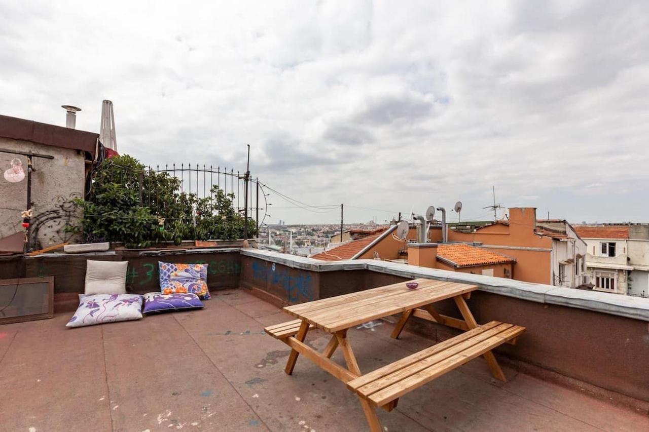 Renovated At The Heart Of With Huge Terrace Istanbul