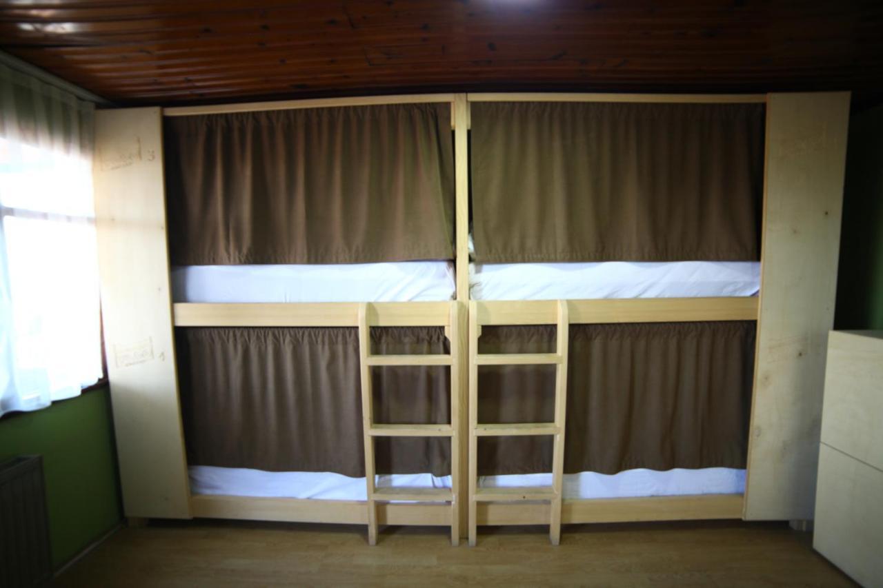 Yolo Hostel