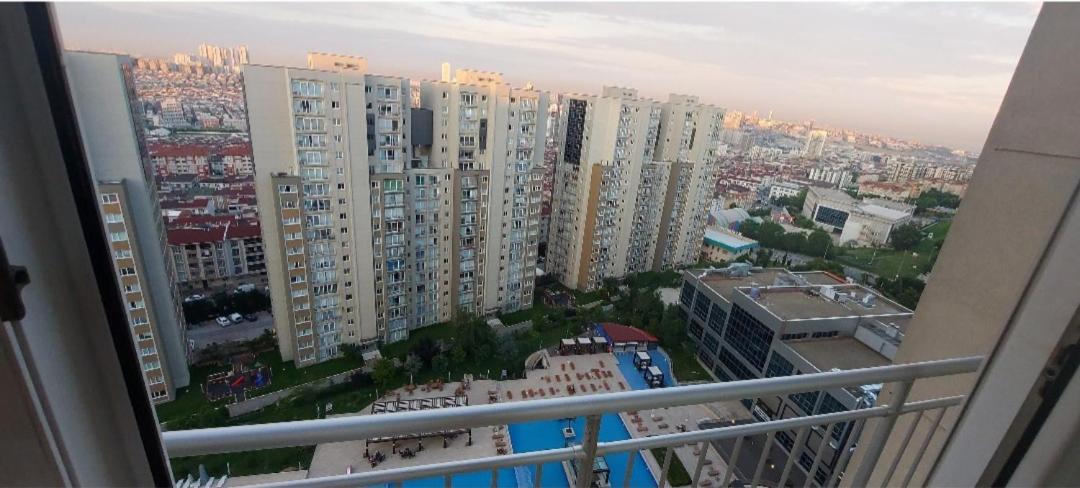 Apartamento Beylikduzu Huzurlu Aile Yasam Sitesi Ful Donanimli Ev *