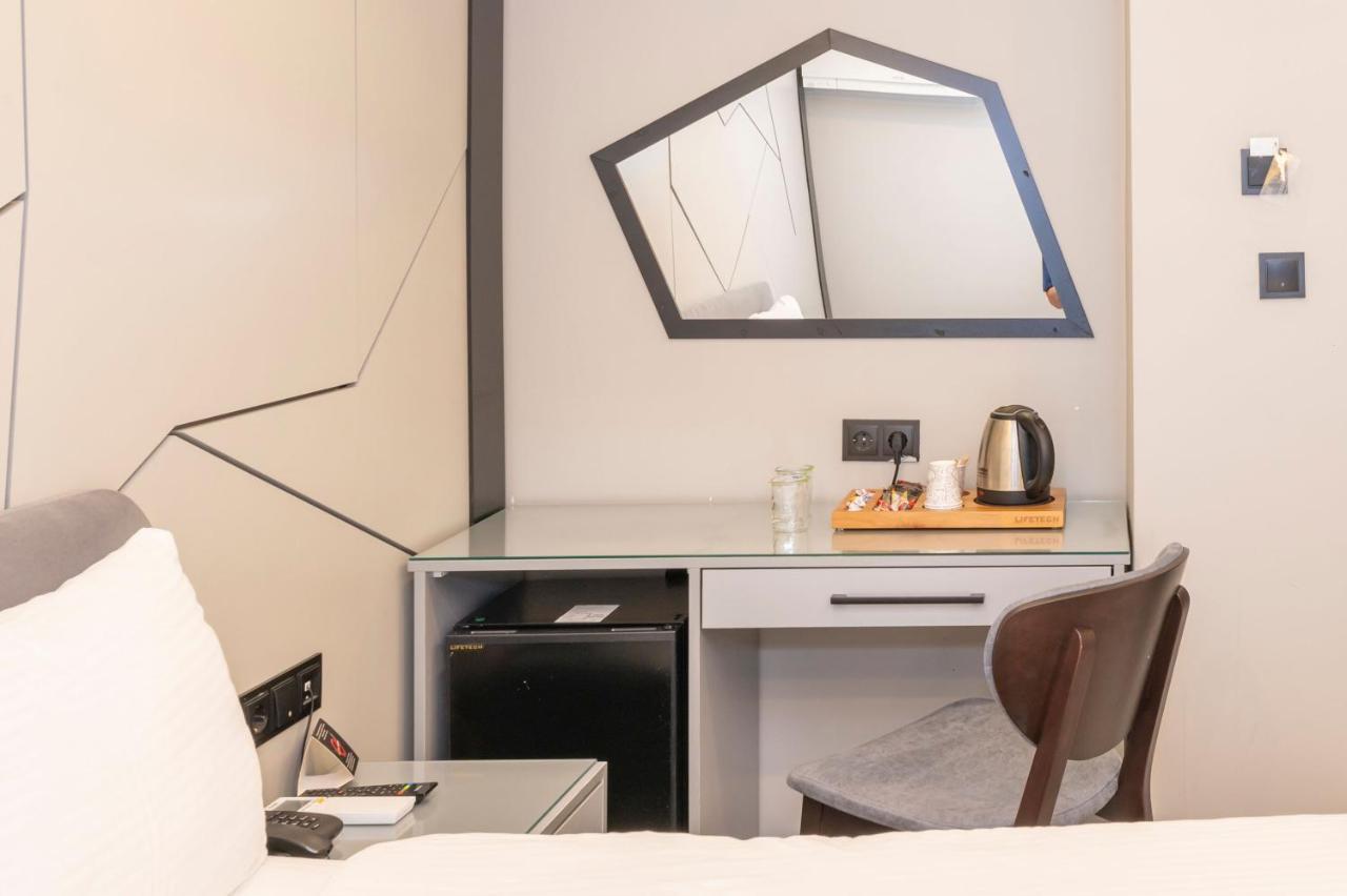 Hotel White Corner
