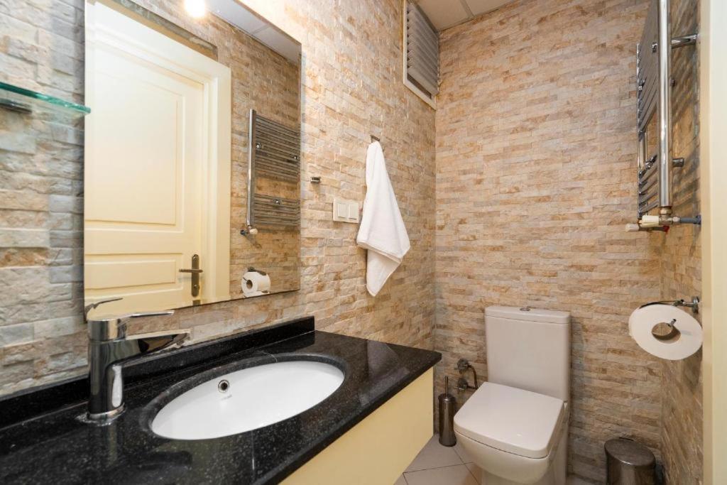 Fanda Suites *
