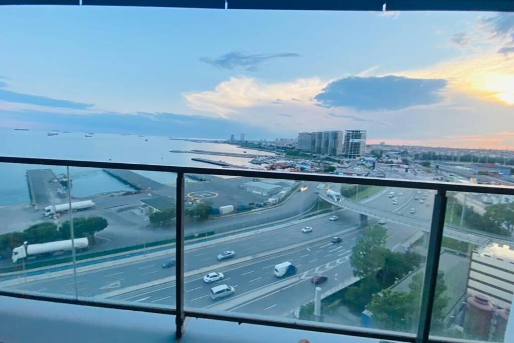 Luxury 2 With Seaview In Center * Istanbul