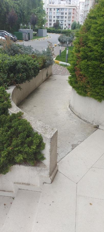 Beylikduzu Huzurlu Aile Yasam Sitesi Ful Donanimli Ev *