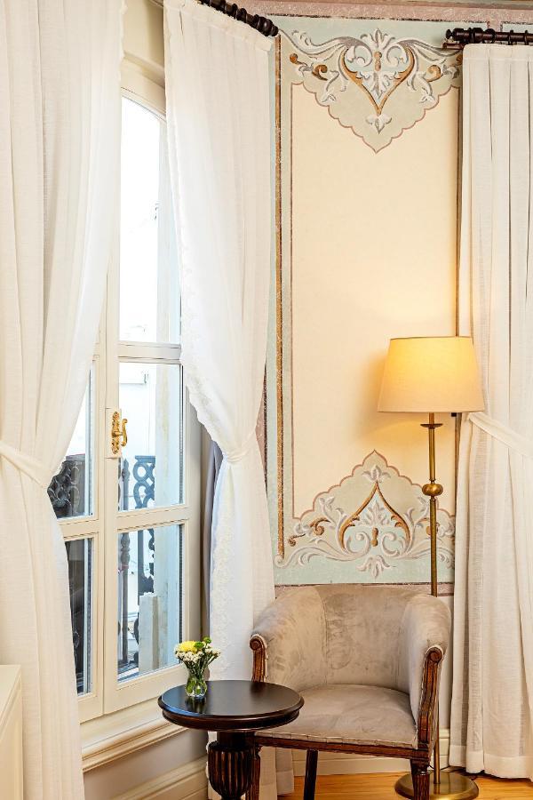 Meroddi Barnathan Istanbul
