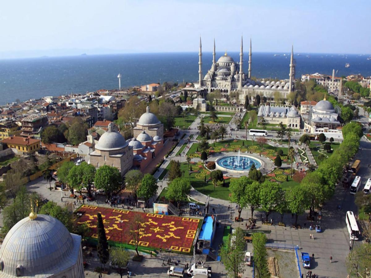 Hagiasophia Donat Aparthotel *