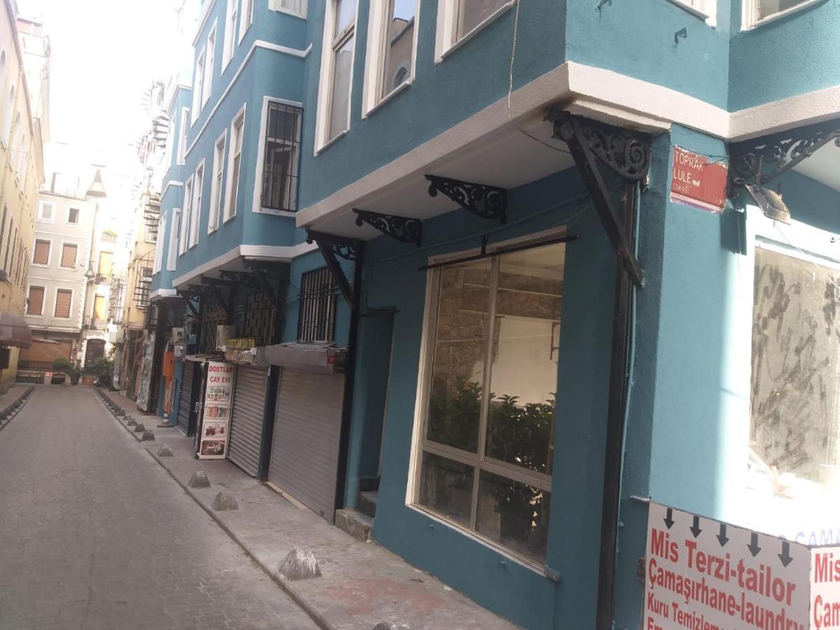 Taxım Hostel *