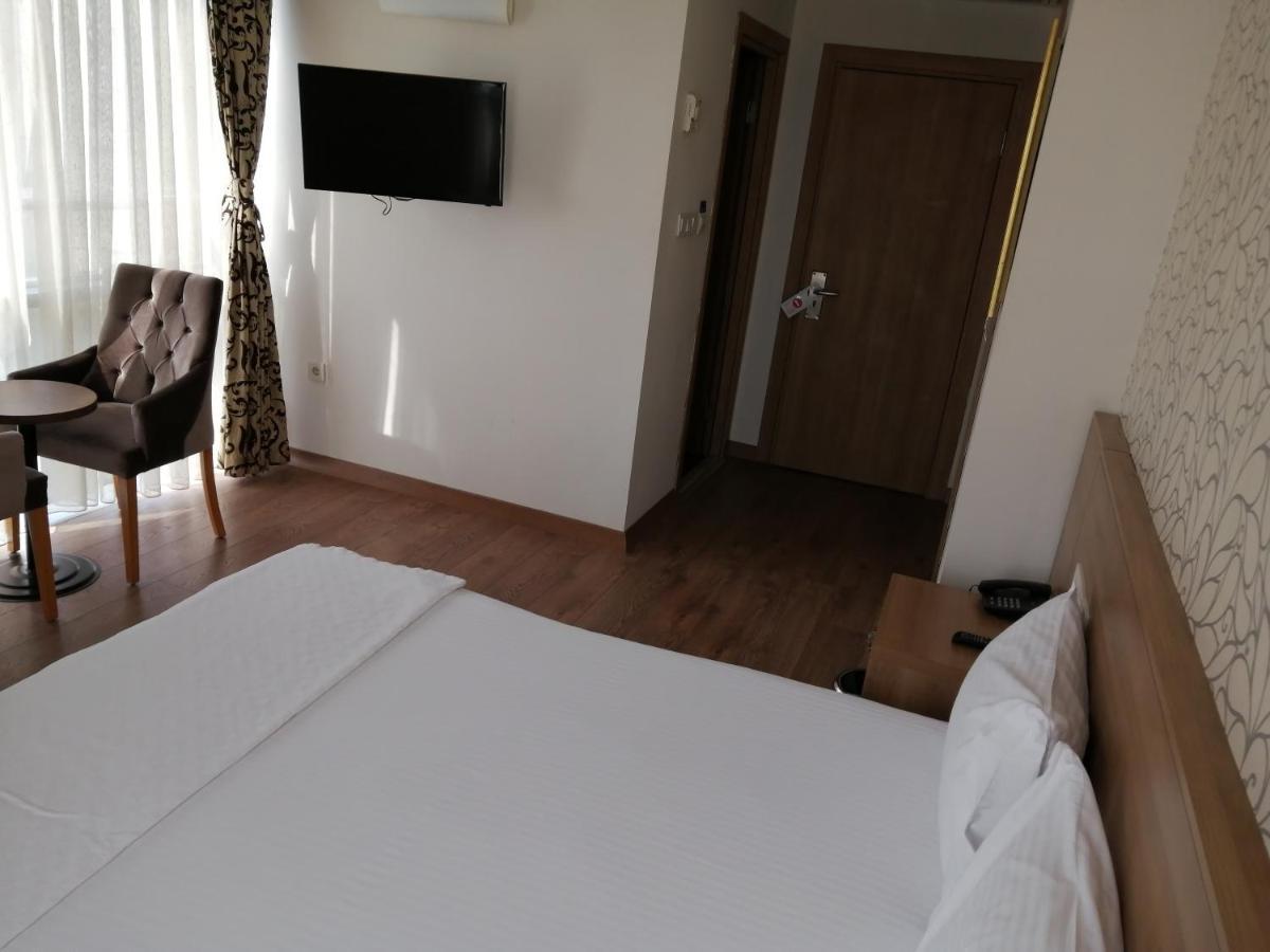 Royal Hotel