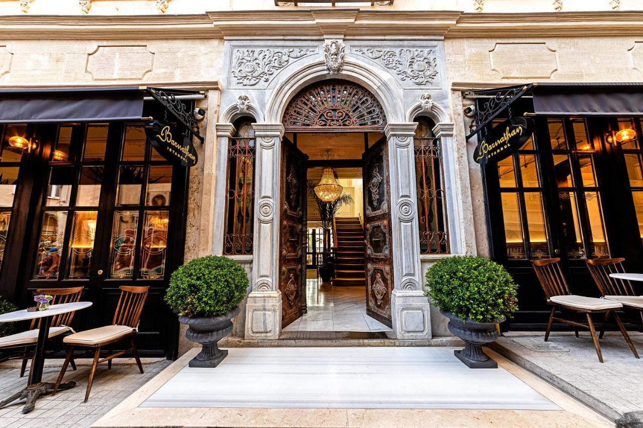 Meroddi Barnathan * Istanbul