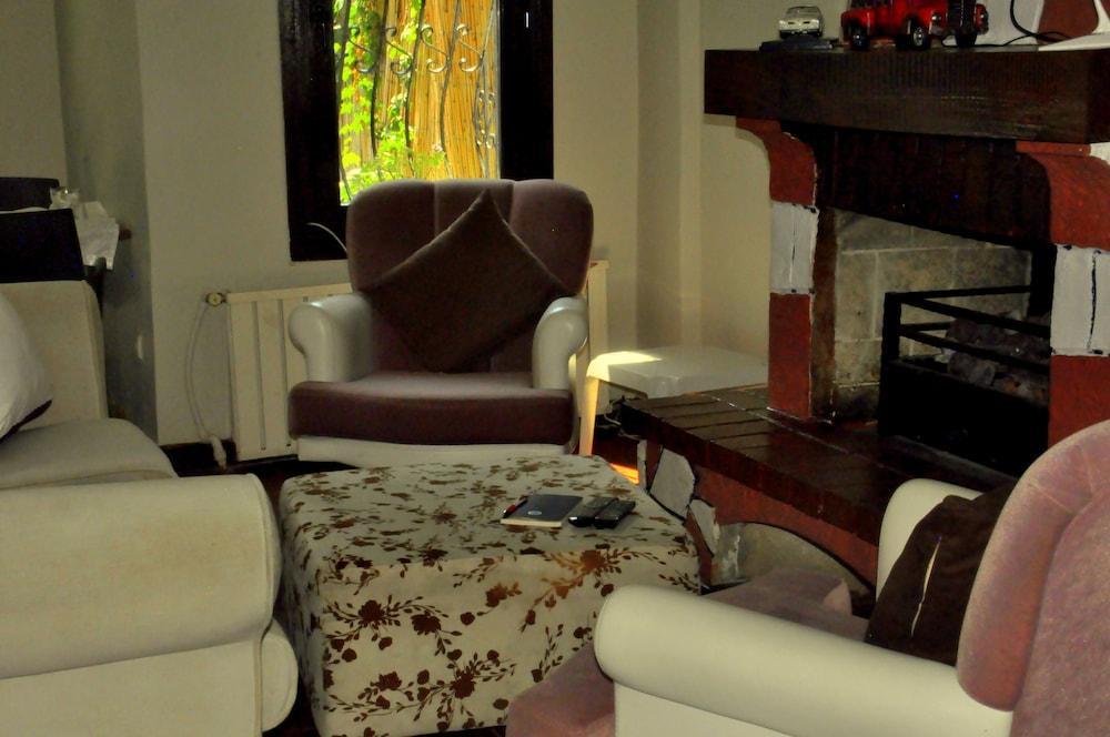 Hotel Mavilla