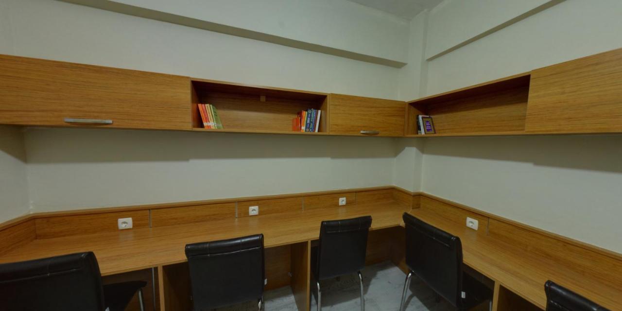 Goekce - Only Men Albergue *