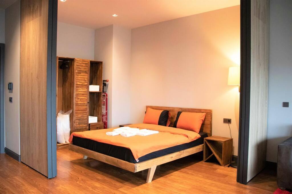 Apartment Luxury - Pool, Parking & Gym In Beyoglu