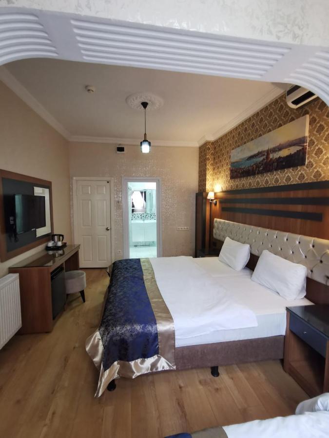 Big Apple Hostel *