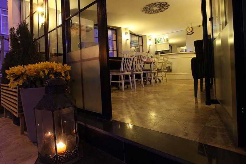 Hotel Taksim Santa Lucia 3*