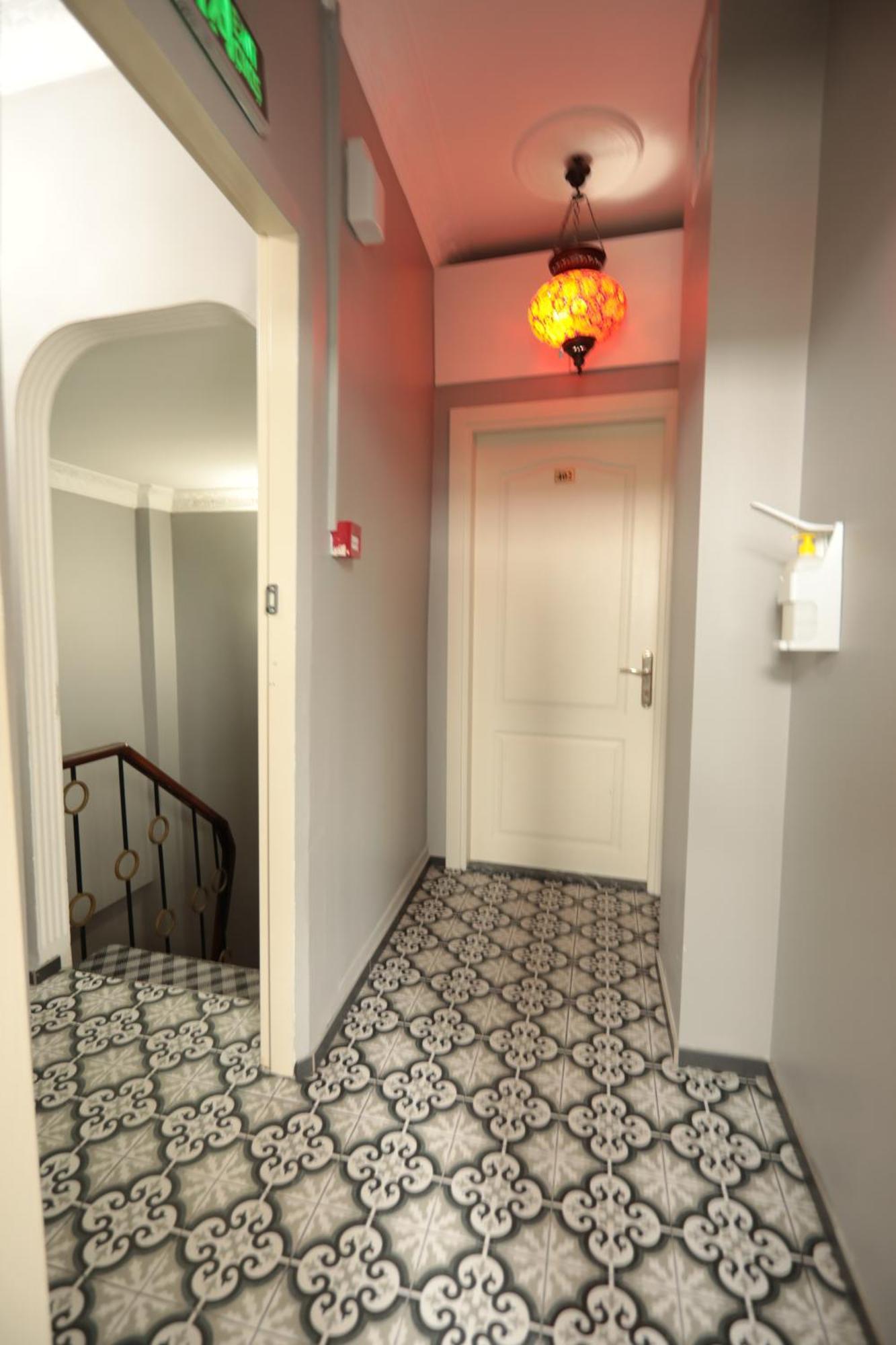 White Pearl Aparthotel 2*