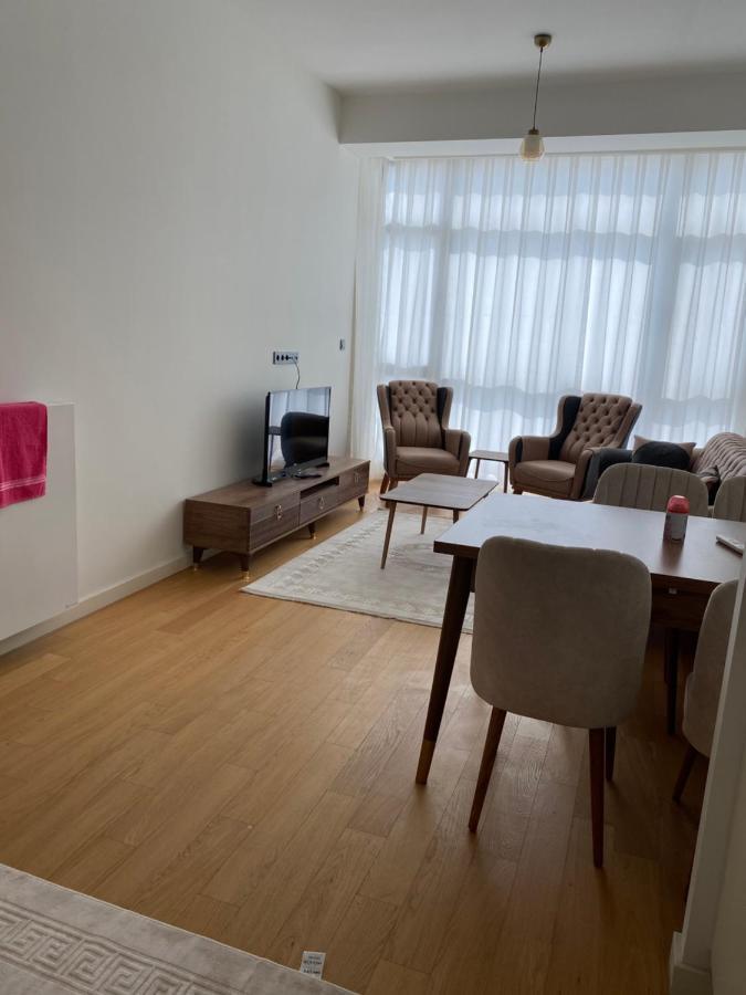 G Tower Apartment *