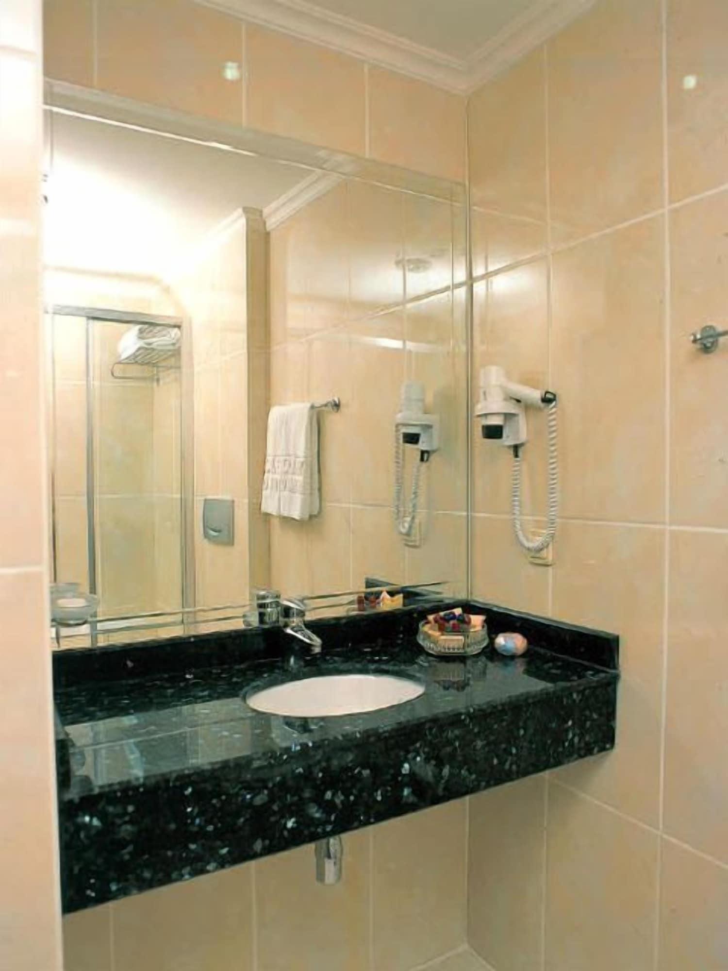 Grand Hilarium Hotel 4*