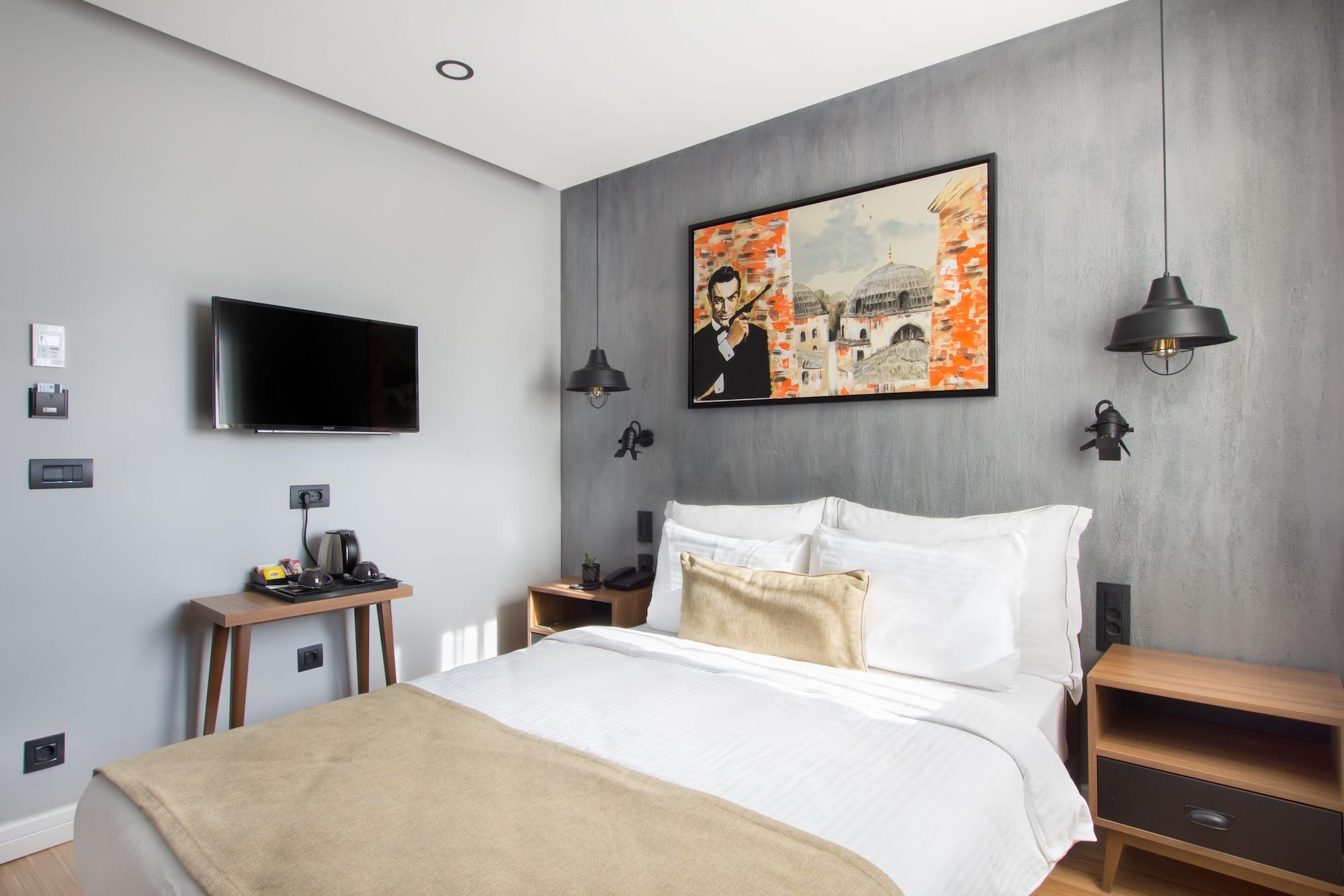 Poem Otel
