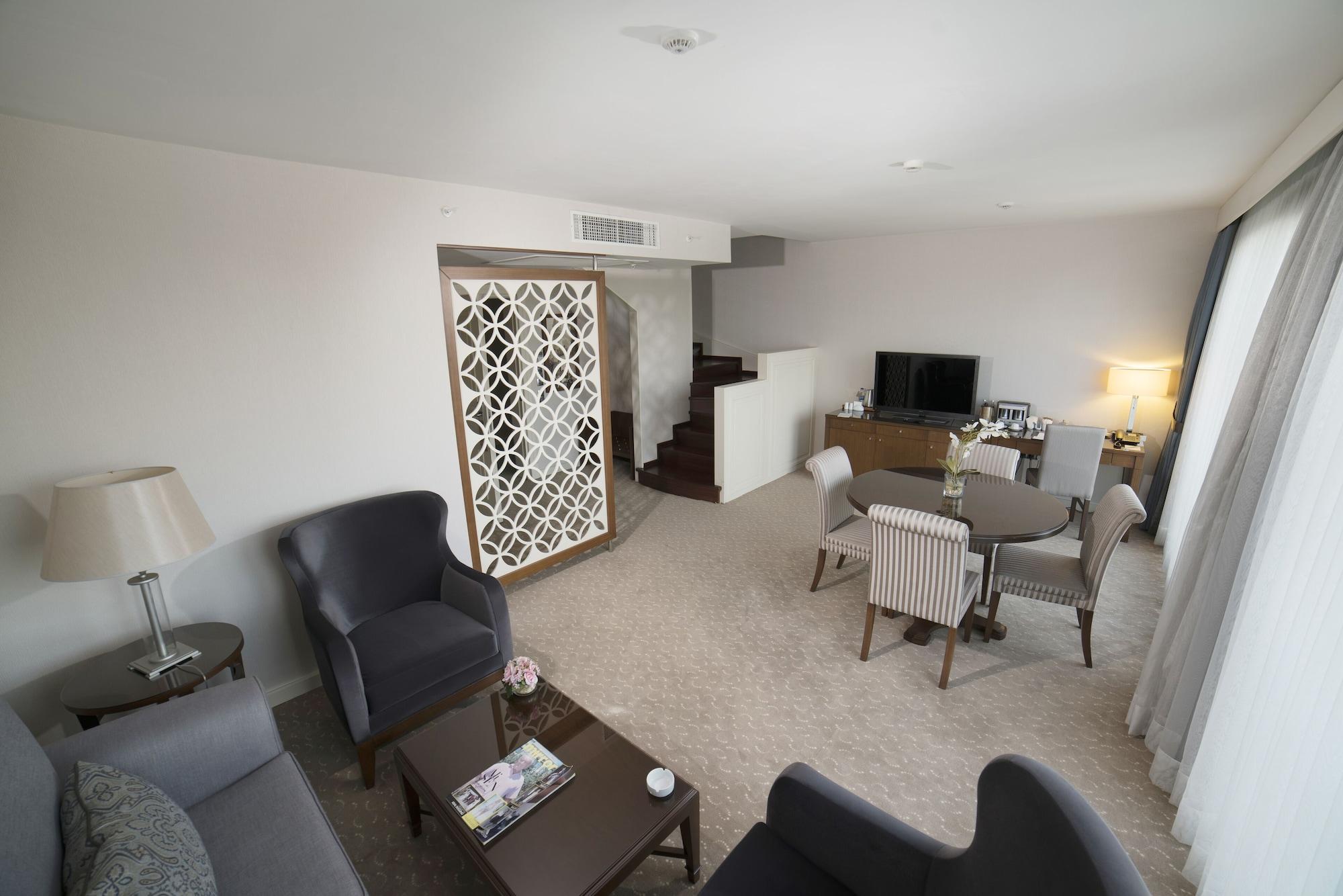 Miracle Airport & Hotel