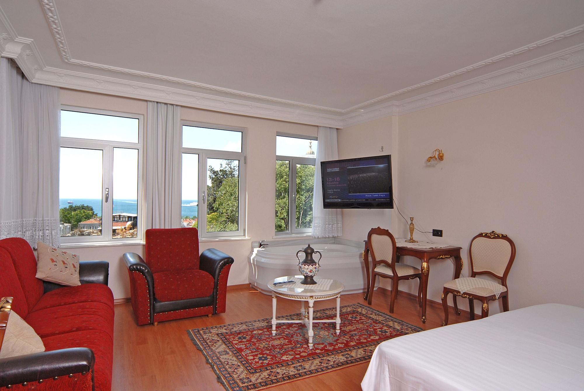 Ada Hotel 3*